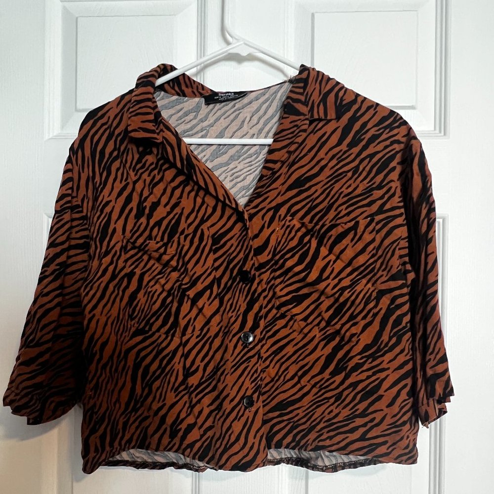 Bershka 3/4 sleeve tiger print shirt